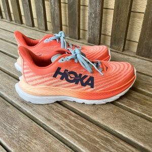 Hoka women’s tennis shoes, size 6